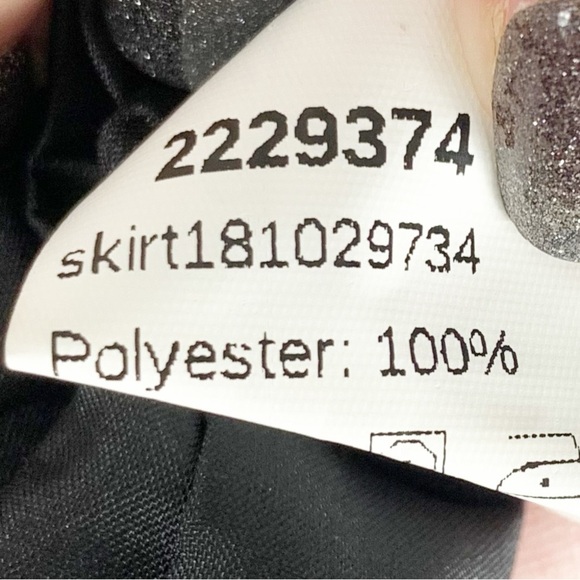 CLEARANCE -- SHEIN Black & White Tweed Wrap Mini Skirt with Fringe Hem – Size S - Picture 6 of 6